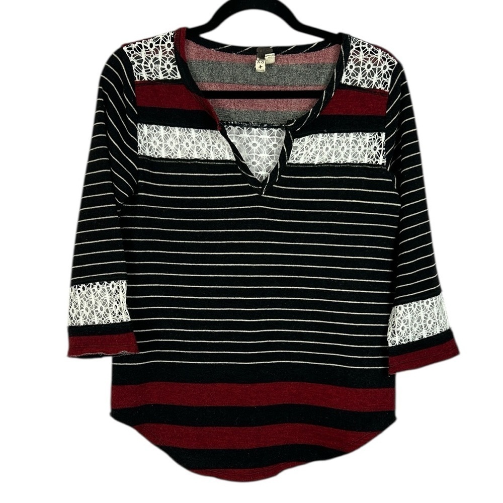 We The Free Striped Lace Detail 3/4 Sleeve Split Neck Sweater Small XS Red Black